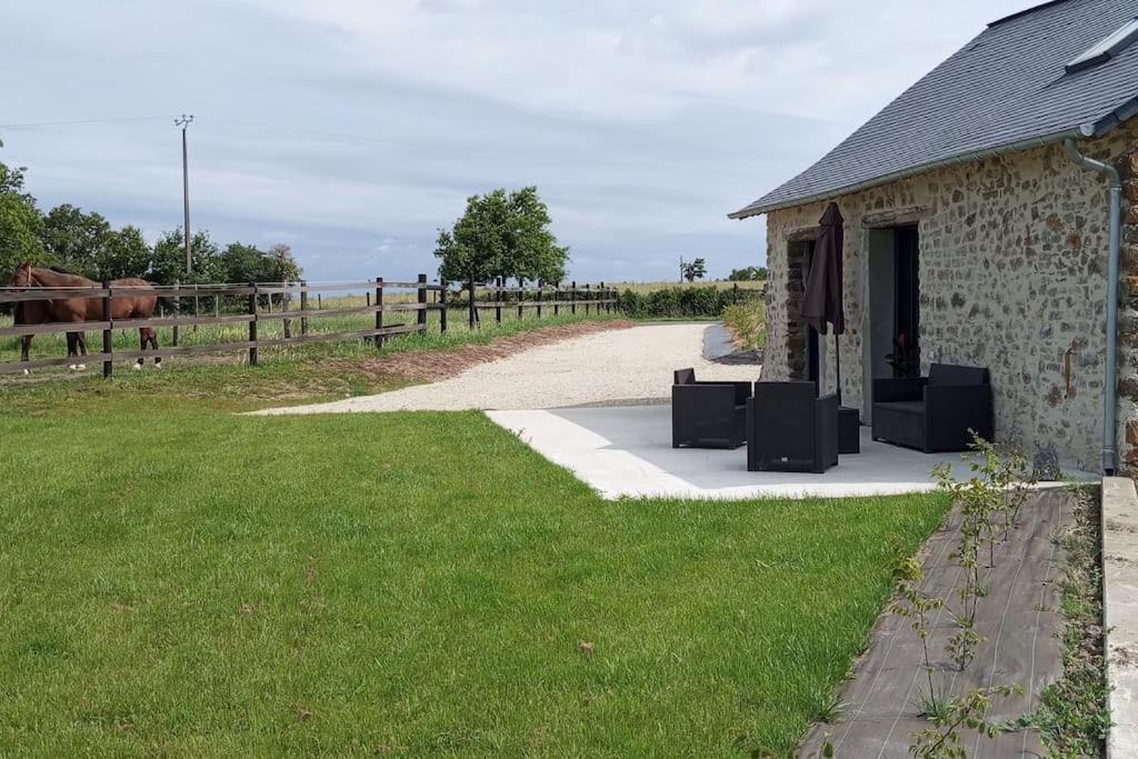 La Giraudiere Batisse Au Calme 2 A 4 Personnes Soulge-sur-Ouette Exterior photo